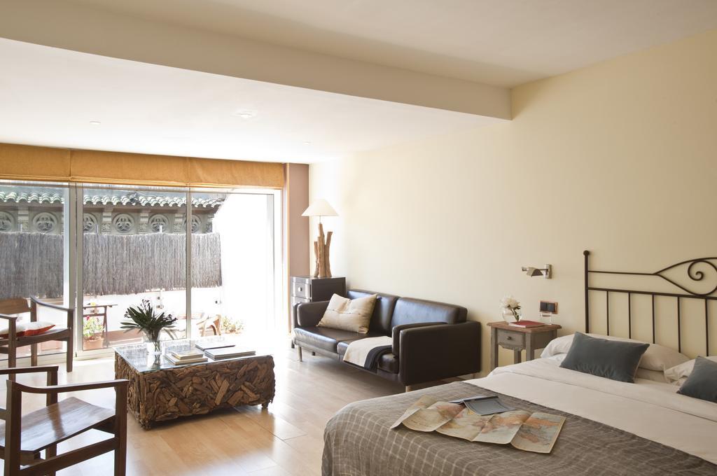 ברצלונה Ainb Las Ramblas-Colon Apartments מראה חיצוני תמונה
