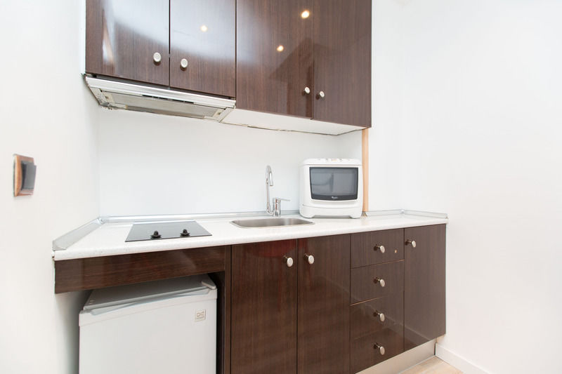ברצלונה Ainb Las Ramblas-Colon Apartments מראה חיצוני תמונה